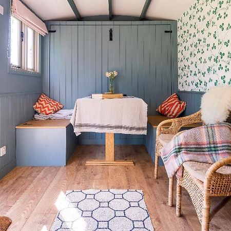 Old King William Shepherd Huts And Private Hot Tubs In North Norfolk Hunworth Eksteriør bilde