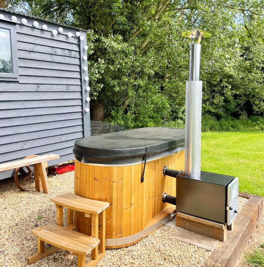 Old King William Shepherd Huts And Private Hot Tubs In North Norfolk Hunworth Eksteriør bilde