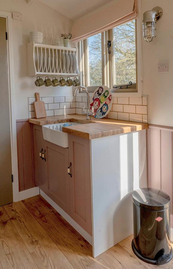 Old King William Shepherd Huts And Private Hot Tubs In North Norfolk Hunworth Eksteriør bilde