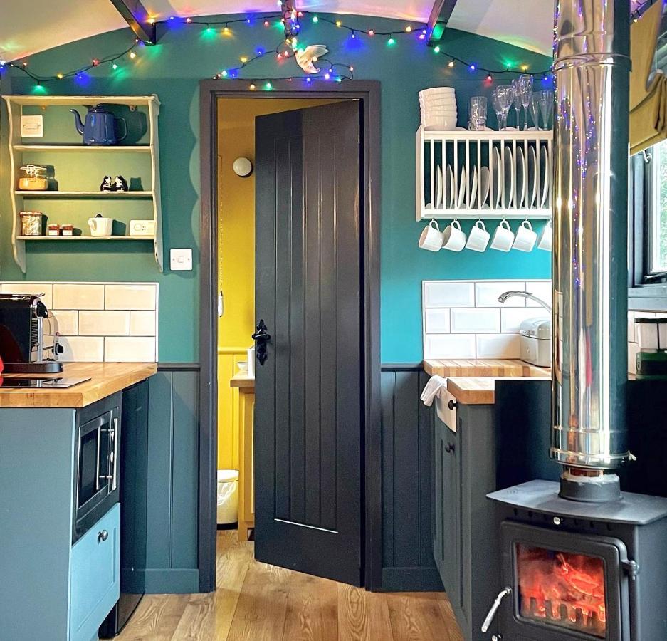 Old King William Shepherd Huts And Private Hot Tubs In North Norfolk Hunworth Eksteriør bilde