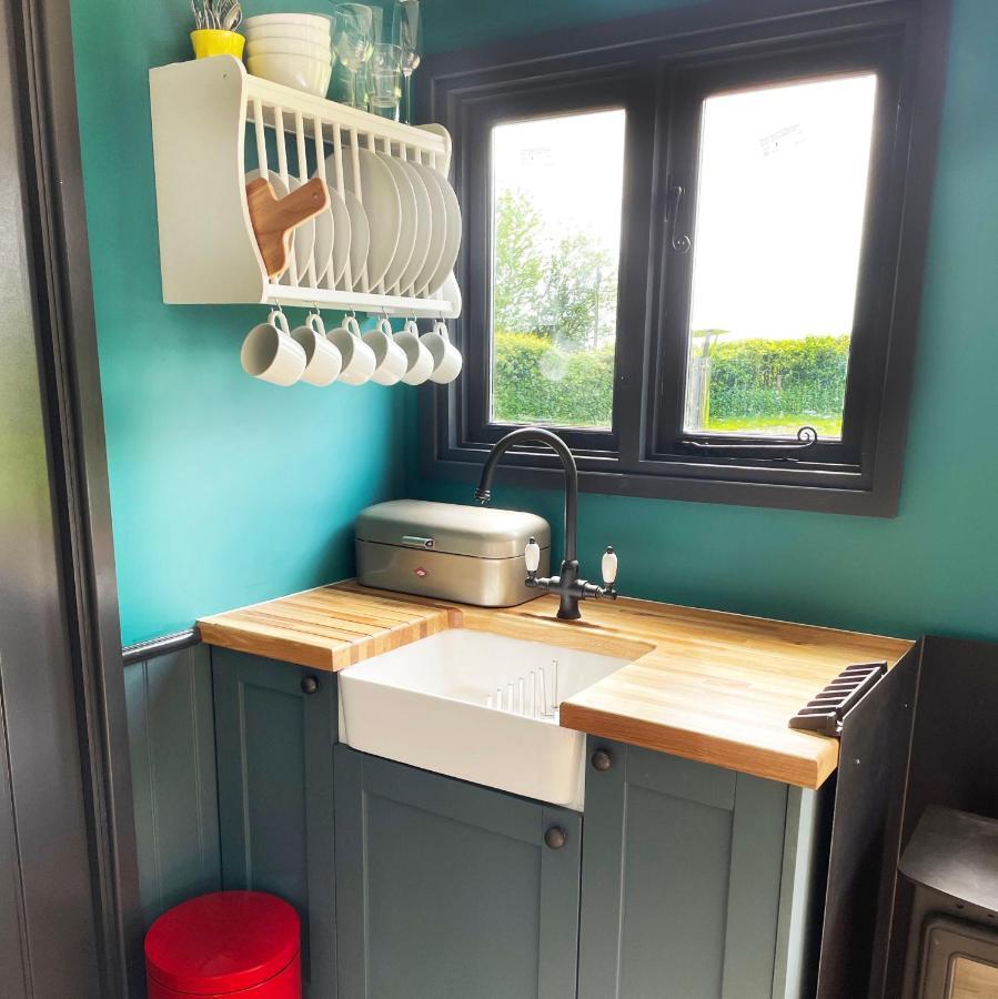 Old King William Shepherd Huts And Private Hot Tubs In North Norfolk Hunworth Eksteriør bilde