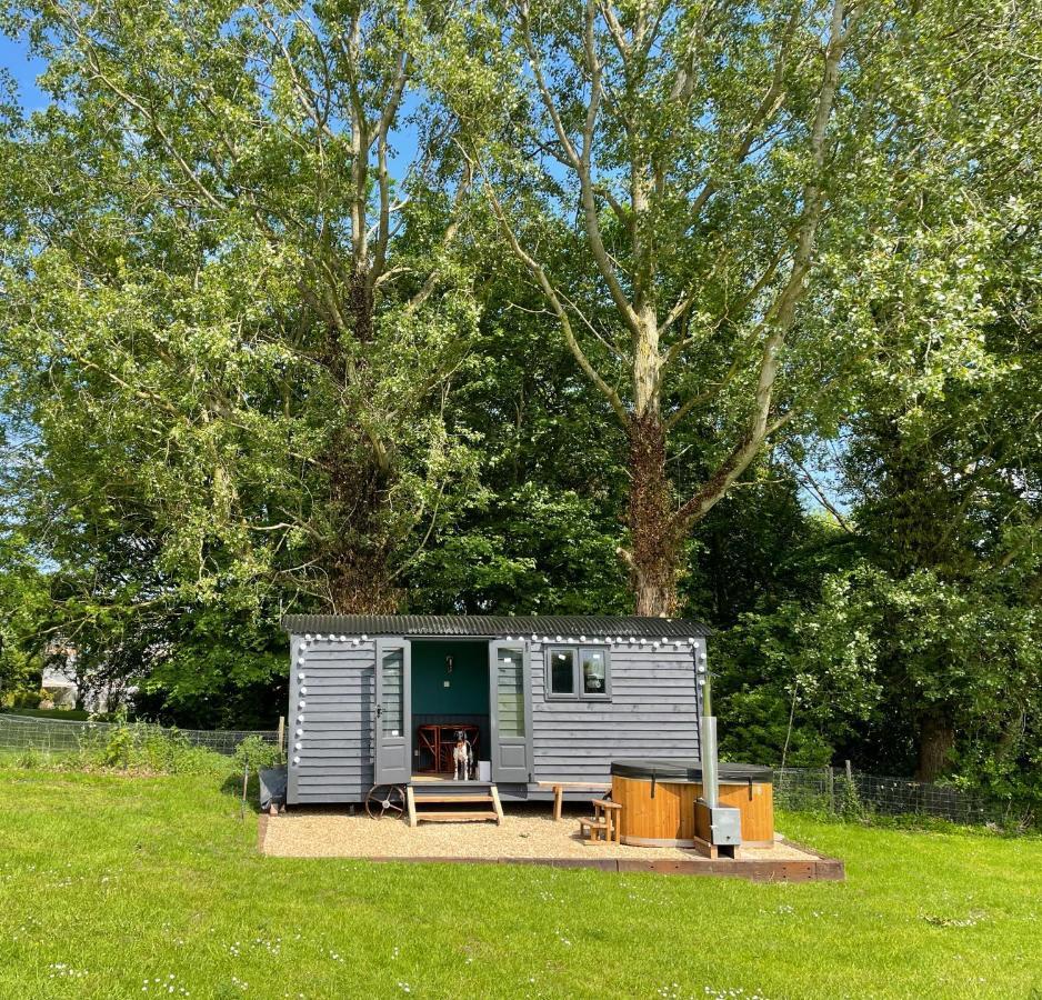 Old King William Shepherd Huts And Private Hot Tubs In North Norfolk Hunworth Eksteriør bilde