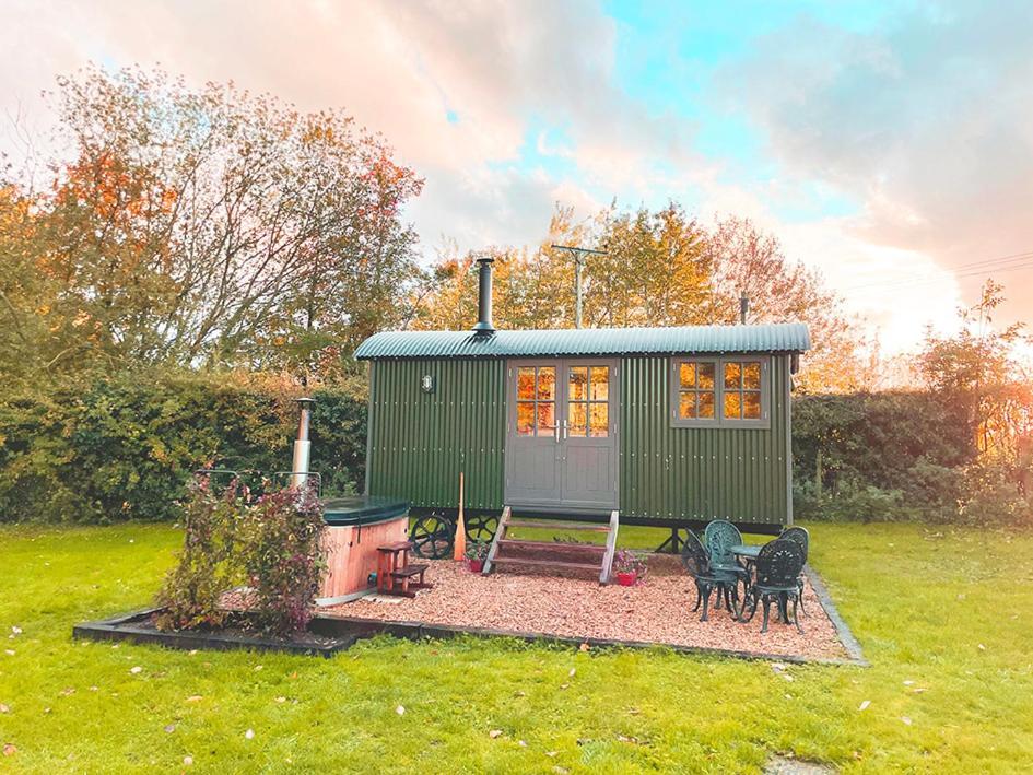 Old King William Shepherd Huts And Private Hot Tubs In North Norfolk Hunworth Eksteriør bilde